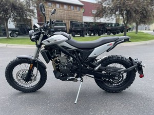 Excellent Prix 2026 2025 BETAS Alp X Nouvelle <span class=keywords><strong>Moto</strong></span> Dual Sport pour Adultes avec Refroidissement Liquide EFI et Course Tout-Terrain Premium - Product Image 4