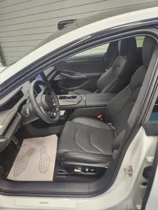 2024 Omi SU7 I A W D. Sedán con batería de litio R18 y cámara, listo para enviar. - Product Image 6