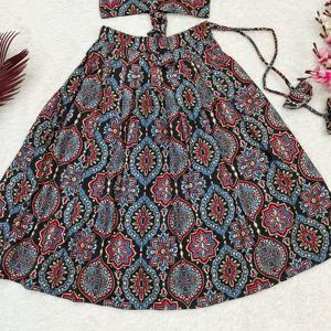 Lehenga Choli de Poliéster Negro con Estampado Floral Ajrakh para Niñas |   Traje Tradicional Étnico para Niños, Completamente Cosido, para Bodas y Fiestas - Product Image 3