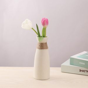 Jarrón Lanky hecho a mano de alta calidad Base blanca con diseño moderno Florero de mesa de cristal de nuevo estilo de moda - Product Image 6