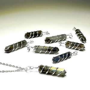 Collar con colgante Vintagelabradore con cadena hecho a mano chapado en oro joyería de cristal Natural regalo de compromiso - Product Image 3