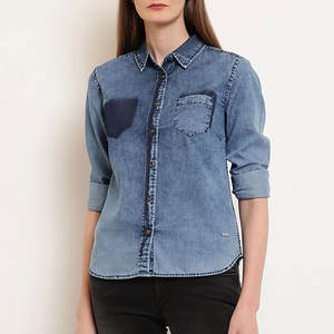 Camisa Vaquera de Mujer con Etiqueta Frontal Personalizada, Estilo Vintage, Casual, Manga Larga, 100% Algodón, ODM, para Todas las Temporadas, Ropa de Exterior - Product Image 1