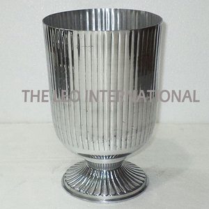 Accesorios de Decoración para el Hogar, Florero de Aluminio Personalizado, Acabado Gris, Forma Geométrica, Precio Económico - Product Image 4