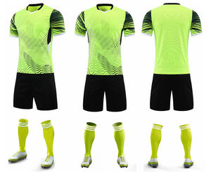 Vêtements de football personnalisés pour hommes 2024-Maillot de sport en gros avec short avec nom d'équipe sportive pour adultes - Product Image 6