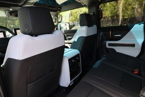 Increíble G-M-C Hu-m-mer E-V S-U-V 2X 2024, Vehículo Utilitario Deportivo 4D con Transmisión Automática y Asientos de Cuero - Product Image 3