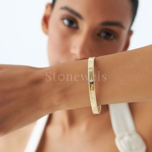 Pulsera de Cadena y Eslabones Redondos de Plata de Ley con Circonita, Joyería Casual/Deportiva, Elegante y Atemporal - Product Image 6