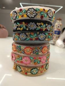 Garniture en dentelle de tulle écologique luxueuse brodée de fleurs colorées pour les vêtements de mariée et la décoration intérieure - Product Image 6