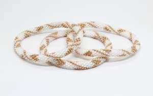 Pulsera de cuentas de arco iris brillante para días de diversión Pulsera de cuentas inspirada en el océano para amantes de la playa de MD Handicraft - Product Image 3