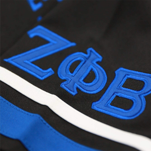 Maillot de football ZPB noir 100% polyester, maillot Zeta Phi Beta avec logos brodés, col en V, manches rayées - Product Image 5
