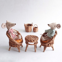 Meilleures ventes Maison de poupée en rotin Meubles de poupée en rotin Meilleures ventes Chaises de poupée en rotin pour enfants Jouet dans la chambre d'enfant Fait à la main