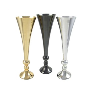 Hot Sale Cast Aluminum Flower <b>Vases</b> With Golden Glossy Finishing Etching Design Home Interior Tabletop Decor Metal Vessel - Product Image 3