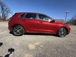 Precio bajo, Hyundai Elantra GT 2018, auto usado en venta - Product Image 5