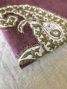 Tissu en coton imprimé à la main, motif Paisley Buta |   Tissu ethnique indien rose poussiéreux - Product Image 3