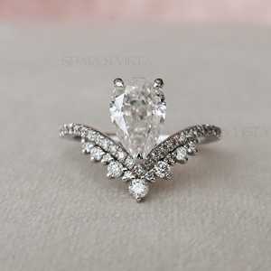 Anillo de Compromiso Vintage para Mujer en Oro de 10K/14K/18K con Moissanita Corte Pera en Forma de V, Piedra Creada en Laboratorio con Certificación GIA, Nueva Llegada - Product Image 1