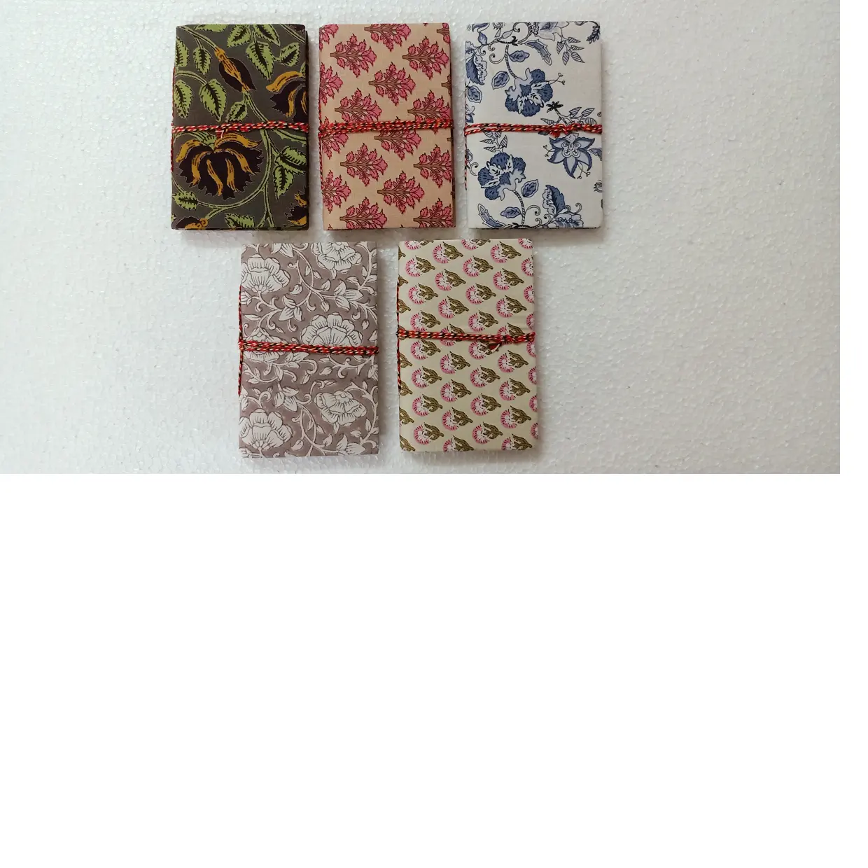 Notizbücher aus recyceltem Sari-Stoff aus recycelten Sari-Stoffen mit hand gefertigten Baumwoll papieren, ideal zum Verschenken