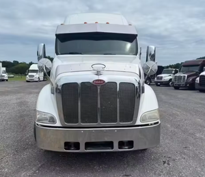 Perfect Condition 2015 Peterbiltt 387 Sleeper Semi <b>Truck</b> - Raised Roof Sleeper 18 Speed Manual <b>Truck</b> for Sale - Product Image 2