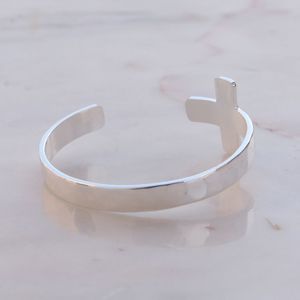 Bracelet manchette ajustable pour femme, fabriqué en Inde, en laiton plaqué argent, avec gravure personnalisée, bracelet ouvert de créateur à vendre - Product Image 6