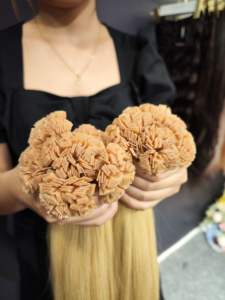 Meilleure vente 2025 Extensions de cheveux vierges crus vietnamiens crépus de haute qualité à boucles corporelles Pointe plate Cuticule complète Prix de gros - Product Image 2