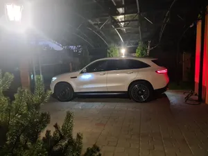 BENZ EQC 400 I (N293) USADO 2020, Bajo Kilometraje, Automático, Techo Panorámico, Luces LED, Luces Diurnas LED, 6 Asientos, Listo para Enviar - Product Image 5