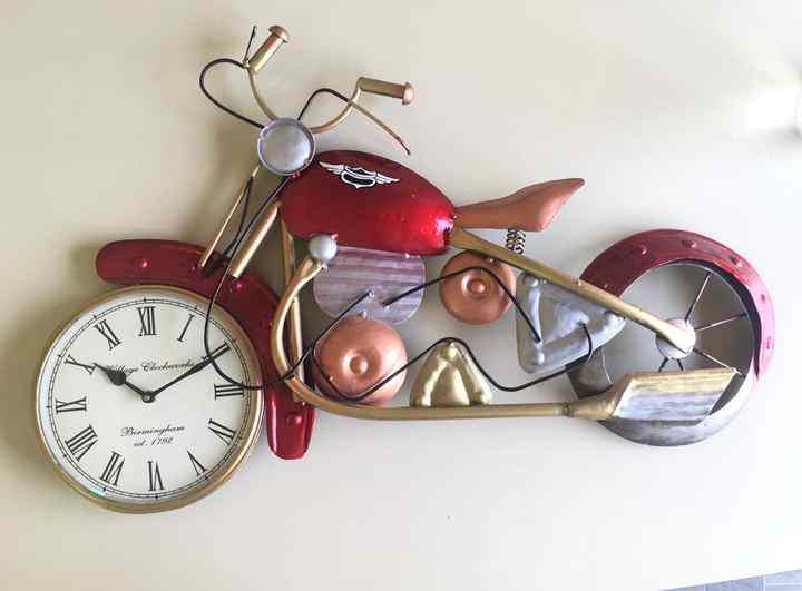 Modern Home Furnishing Iron Metal Red Colored Bike Wall Decor with Clock Interior Decorative Wall Panel for Home and Office
