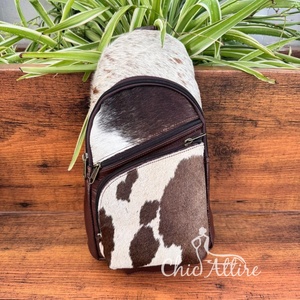 Nuevo bolso de pecho de un solo hombro para exteriores de cuero de vaca hecho a mano, pelo occidental en ocultar cuero genuino, bolsos deportivos para ciclismo - Product Image 1