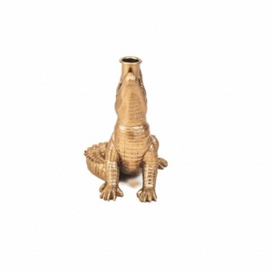 Porte-bougie de qualité supérieure en métal, porte-bougie en forme de crocodile, fabriqué à prix avantageux - Product Image 1