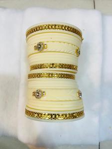 Bracelets en résine faits à la main pour femmes Bracelets en résine de créateur Bracelets en résine pour soirée Bijoux fantaisie Bijoux modernes - Product Image 5