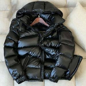 Blouson d'hiver pour homme XS avec capuche, manches longues, imperméable, coupe-vent, logo sur le devant, polyester enduit, style streetwear - Product Image 2