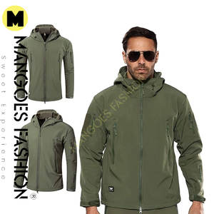 Chaqueta táctica con capucha de concha suave impermeable para exteriores para hombre Forro polar de poliéster. Chaqueta Softshell transpirable - Product Image 4