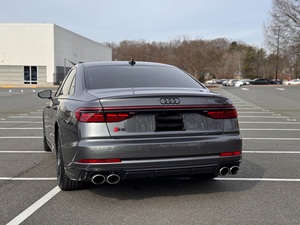 Audi S8 4.0T Quattro 2025, Sedán Automático de Gasolina, Auto de Lujo - Product Image 4
