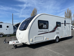SWIFT CHALLENGERRS Mini caravane de voyage, camping-car 4 lits avec lits superposés latéraux, cuisine et salle de bain entièrement équipées, camping-car RV avec pack solaire - Product Image 3