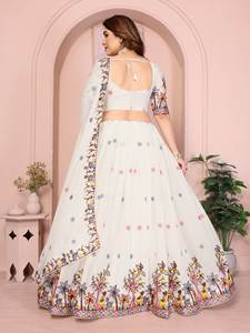 Ensemble Lehenga Choli en Georgette brodé noir et blanc foncé pour femmes avec dupatta, moderne, élégant, séchage rapide, pour mariage et soirée - Product Image 5