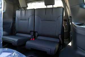 NUEVO TOYOTA LAND CRUISER GXR 2026, 4.0L, 0KM, 299HP, 7 PLAZAS, 6 CILINDROS, TRANSMISIÓN AUTOMÁTICA - Product Image 4