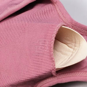 Soutien-gorge de sport pour femme de haute qualité, sur mesure, respirant, offrant un bon maintien, en spandex/nylon, en vente - Product Image 5