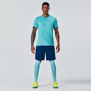 Uniforme de Fútbol Personalizado, Fabricante OEM, Conjunto de Camiseta y Pantalones Cortos de Alta Calidad, Tejido Transpirable, Ligero y de Secado Rápido, Personalizado para Clubes - Product Image 2