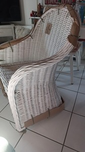 Fauteuil de loisirs moderne en rotin avec dossier solide et coussin crème pour salon, mobilier de maison, style côtier, design artisanal - Product Image 2