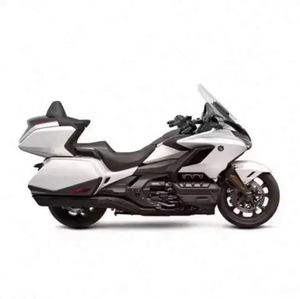 Motocicletas de Turismo Honda Gold Wing Tour Automáticas DCT de 4 Tiempos - Product Image 1