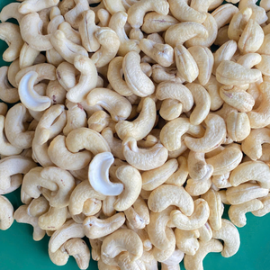 Noix de cajou brutes W180 W240 W320 Lwp Ws Sk Noix de cajou Noix de cajou biologiques de Santigo Vietnam - Product Image 1