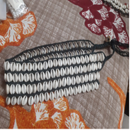 Ceintures de cauris ovales sur mesure fabriquées avec de véritables coquilles de cauris naturelles pour la revente par les créateurs de bijoux et les bijouteries