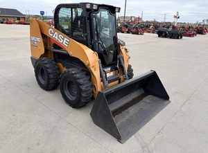 Chargeuse compacte sur pneus CASE SR210 haute puissance 4x4, chargeuse diesel compacte pour travaux de construction et agricoles - Product Image 4
