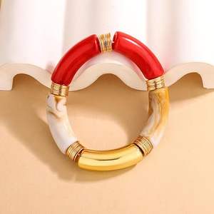 กำไลข้อมือเรซิ่นสีแดงลายหินอ่อนหลากสี งานฝีมือสำหรับผู้หญิง ตัวเชื่อมสีทอง สไตล์ชาติพันธุ์ สำหรับงานแต่งงาน งานฝีมืออินเดีย รุ่นทำมือ วาดด้วยมือ - Product Image 2