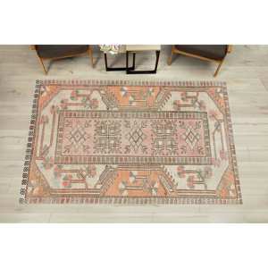 Alfombra Anatolia de Tonos Suaves Geométricos: Patrón Kilim, Decoración Rústica, Alfombra Suave con Pelo Largo - Product Image 1