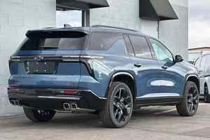 Chevrolet Traverse RS FWD 2023 d'occasion, conduite à gauche, sièges en cuir, caméra arrière - Product Image 6