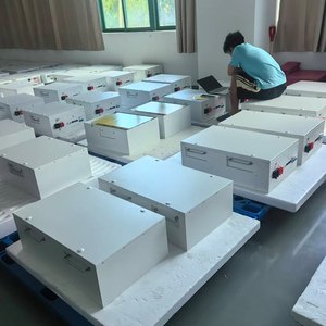 Batterie LiFePO4 à semi-conducteurs 51.2V 314AH IP21, pack de 15KWH 16KWH pour stockage solaire avec équilibrage actif - Product Image 3