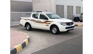 Mitsubishi L200 2024 USADO, Tracción en las Cuatro Ruedas, Asientos de Cuero, Control de Crucero Adaptativo, Volante a la Izquierda, Cámara Trasera de 360°, Neumáticos R18, Automático, 5 Plazas, Luces LED, 4.5L - Product Image 2