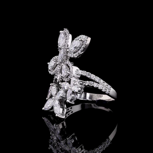 Bague de fiançailles et d'anniversaire pour femme en or massif 14 carats, avec 3 pierres, cœur, ovale, longue poire, marquise, diamant de laboratoire IGI - Product Image 2