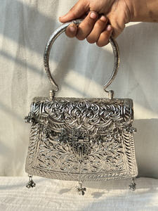 Indian Fully Handcrafted <b>Silver</b> Tone Metal <b>Clutch</b> <b>Bag</b> for Women Luxury Evening Party Wedding Handbag traditional indian <b>clutch</b> - Product Image 2