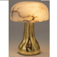 Offre Spéciale champignon exquis de luxe artisanat fait à la main sculpture en résine propre conception champignon maison et bureau décoratif