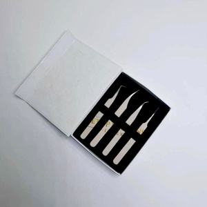 Pince à épiler en acier inoxydable 10 mm, antistatique, antimagnétique, à pointe lisse et prise parfaite, pour isolation des cils (couleur nude) - Product Image 1