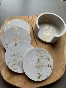 Juego de posavasos de madera modernos hechos a mano, mesa de centro de resina epoxi, ilustraciones decorativas, alfombrilla y almohadillas para bebidas para mesa de GM IMPEX - Product Image 3